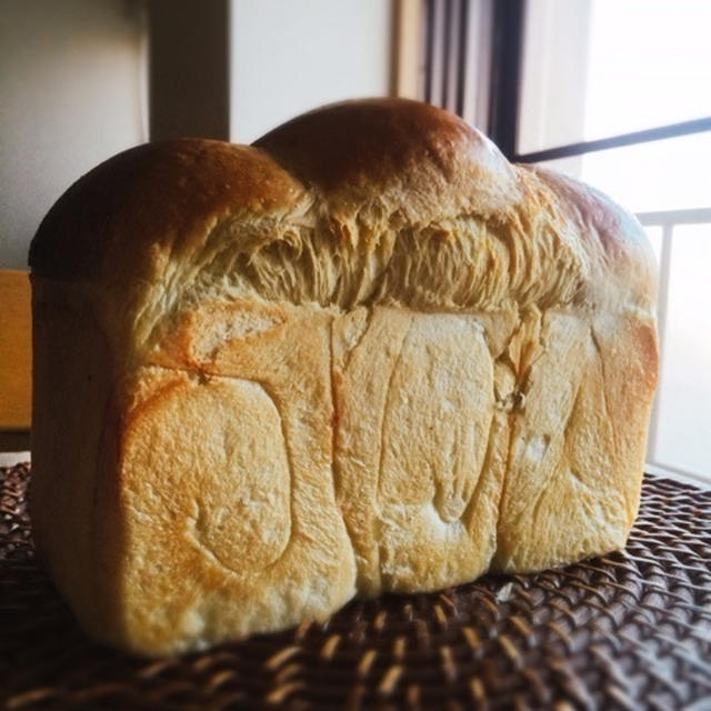 山型食パン。釜伸びの秘訣。