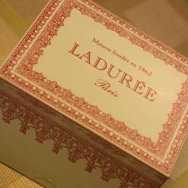 ラデュレケーキでピンク・クリスマス（遅れたけど）
