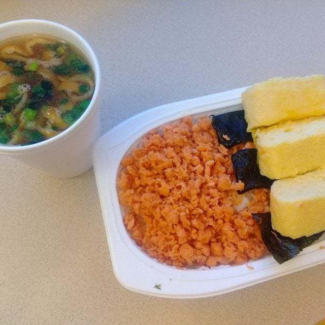 料理出来なくても、のり弁作ったよ♪