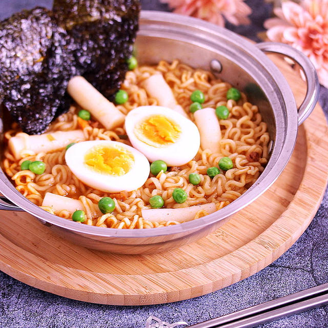 * 辛くて美味しいKFOODラーメン♪
