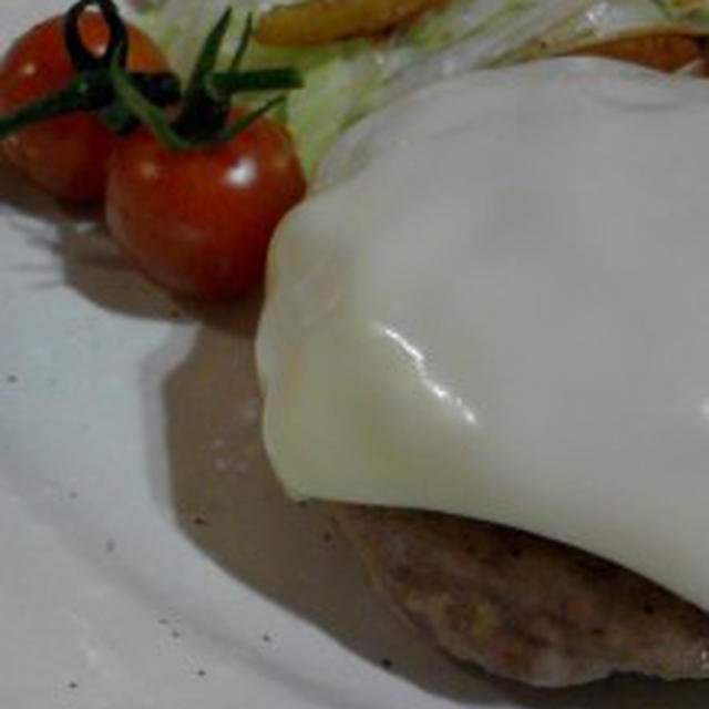 『チーズハンバーグ』『シラスゆかりご飯』