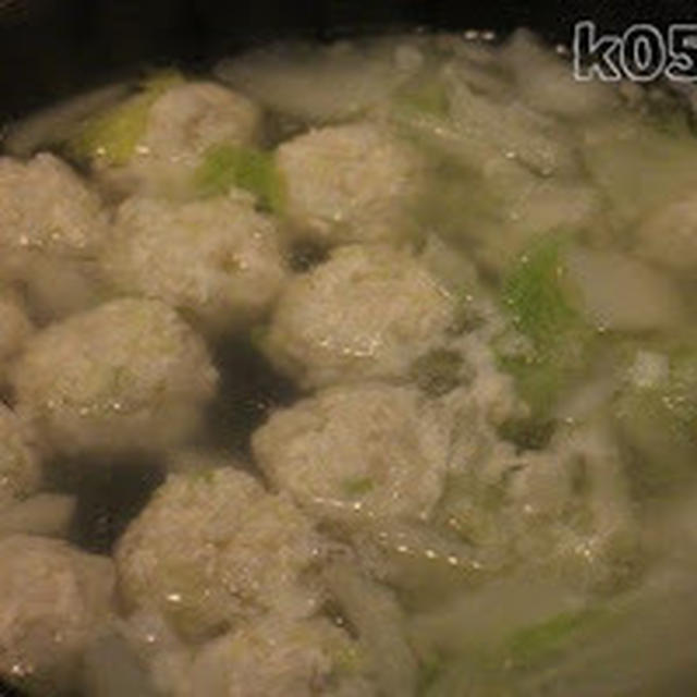 白菜とつみれのスープをお手軽に作る方法