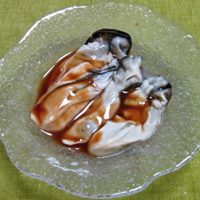 生牡蠣とピリ辛ソース