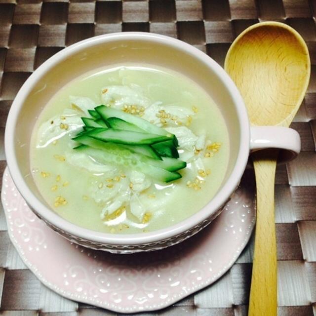 鶏のささみの芝麻醤スープ