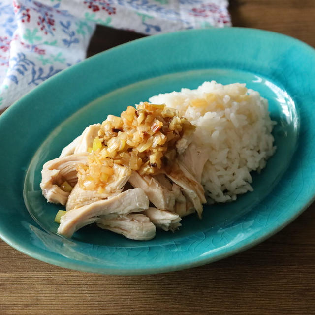 鶏むね肉しっとりやわらか台湾風ジーローファンのレシピ。鶏肉飯の作り方。