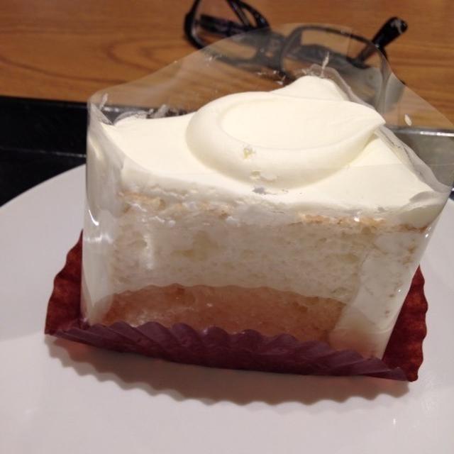 ソイラテとシフォンケーキ