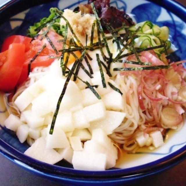 牛時雨煮と山芋のぶかっけ素麺