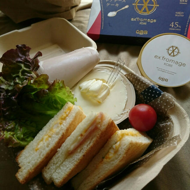QBBレアチーズケーキと〜サンドイッチ弁当〜