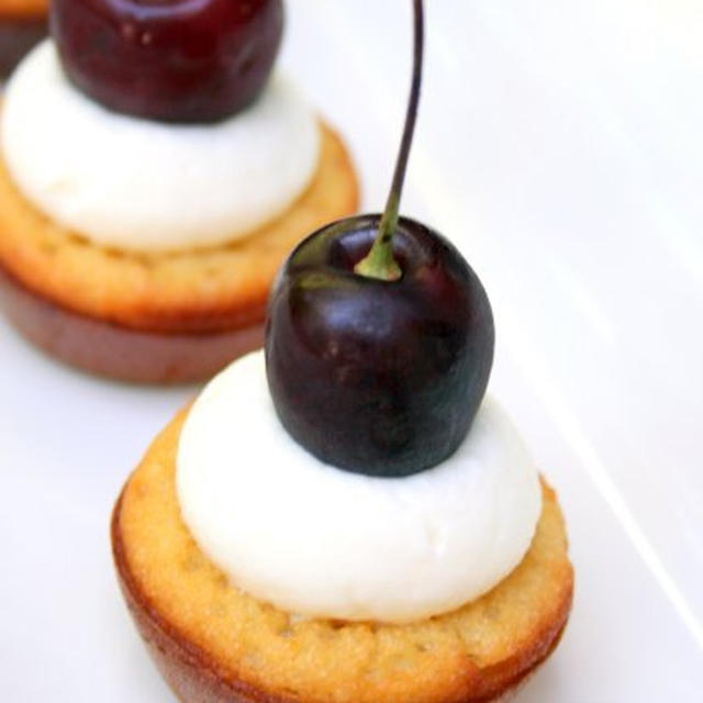 Orange Financiers with Cherry Part IIチェリーのせオレンジフィナンシェパート２