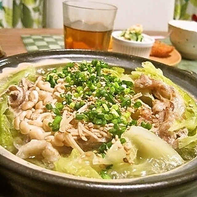 庭乃桃さんの*丸ごとキャベツのコクうま塩鍋
