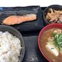 淡路島をドライブ中に吉野家の牛鮭定食
