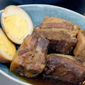 〈簡単・レシピ〉炊飯器でじっくり味しみ♪シナモン香る豚の角煮