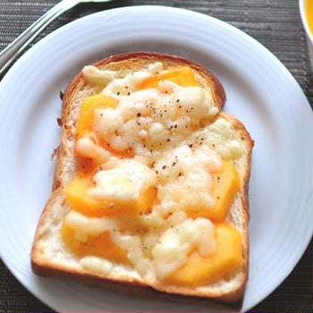 【妊活レシピ】柿を食事で！柿のチーズトースト