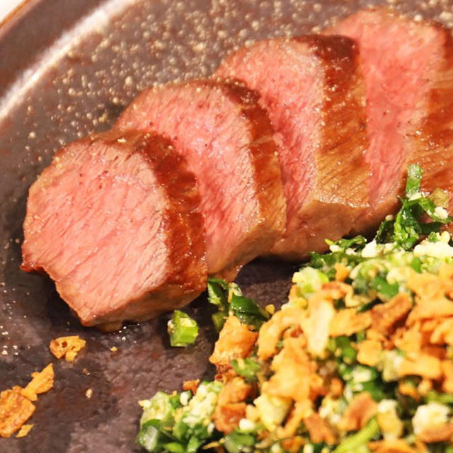【おうちで絶品ステーキを作りたい！】東京・ミシュラン 星付きフレンチシェフ直伝「ビーフステーキ～クレソンサラダを添えて～」レシピ