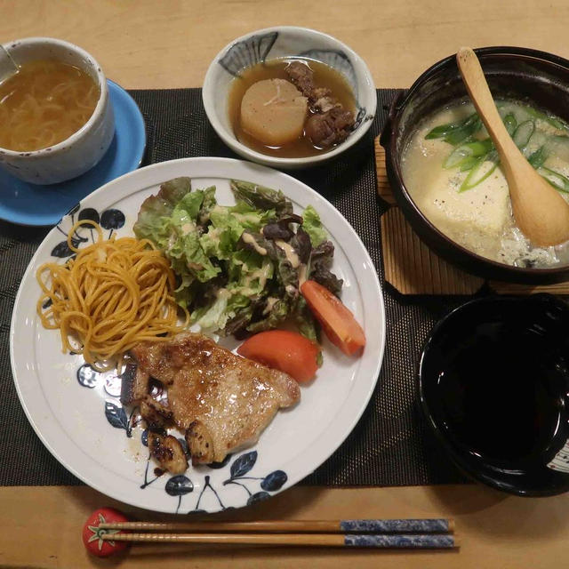 トンテキ＆温泉豆腐の晩ご飯と　ザクロの実♪