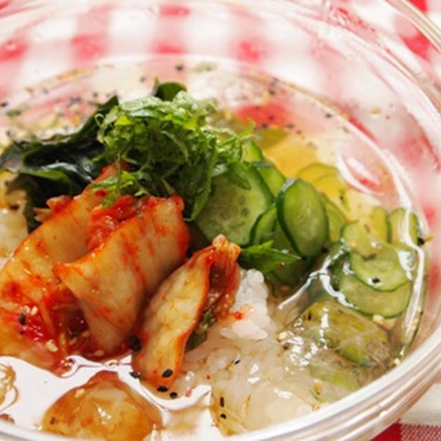 冷やしキムチ茶漬け