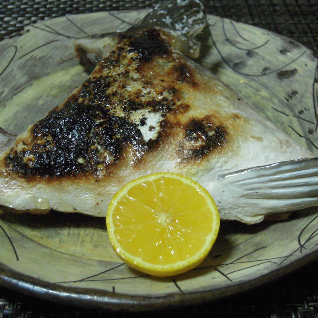 ブリかまの塩焼き