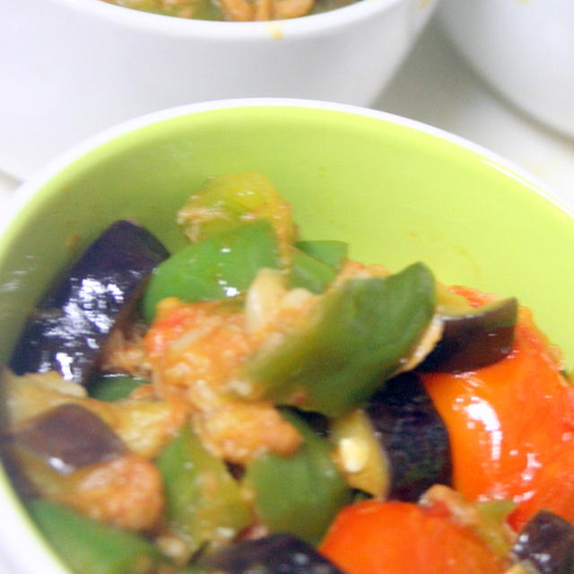 夏はしっかり栄養！　夏野菜のツナ煮込み　＆　豚と空芯菜のにんにく炒め