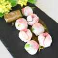 真鯛の桜締めの手まり寿司。桜の香りとピンク色でおうちでお花見気分な簡単お寿司。
