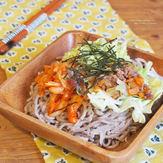 キムチとそぼろの冷やし蕎麦