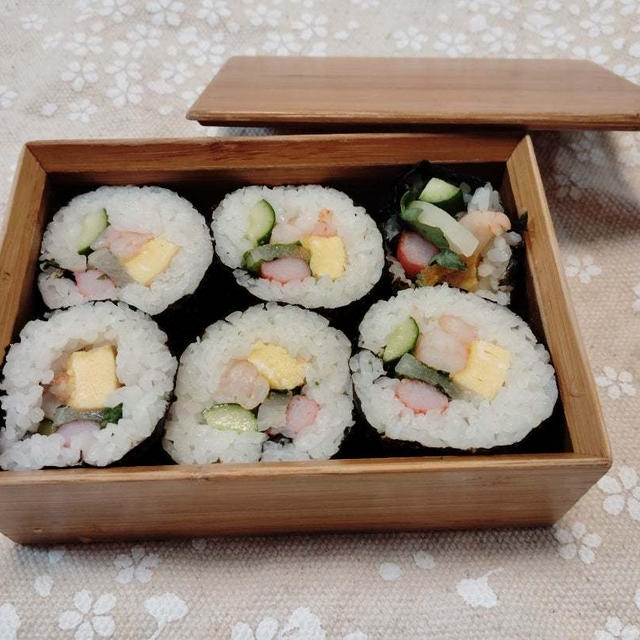 恵方巻きの残った具で太巻き弁当【ズボラ弁当】 #平日お昼ご飯はお弁当or外食