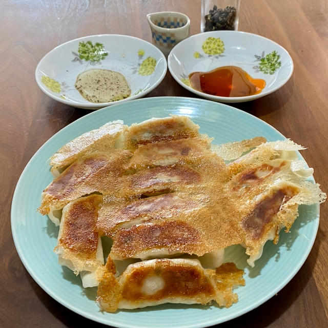 羽根付き餃子