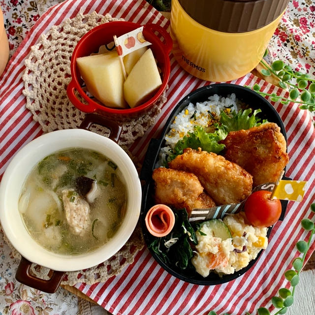 ＊一番人気の唐揚げ弁当と寂しいお弁当＊