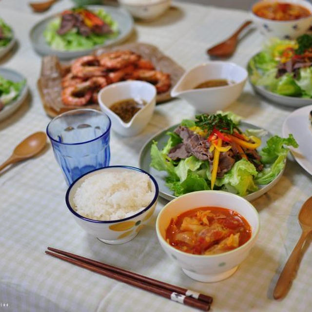 牛のしゃぶしゃぶのサラダ仕立てとトマトのスープ、それからとうとうこの日がやってきた
