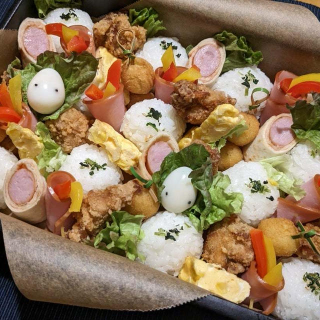 今日のお弁当番外編　〜息子作　お花見弁当〜