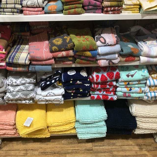 300円雑貨店でバスマットを買いました　自由が丘 CouCou クゥクゥ　