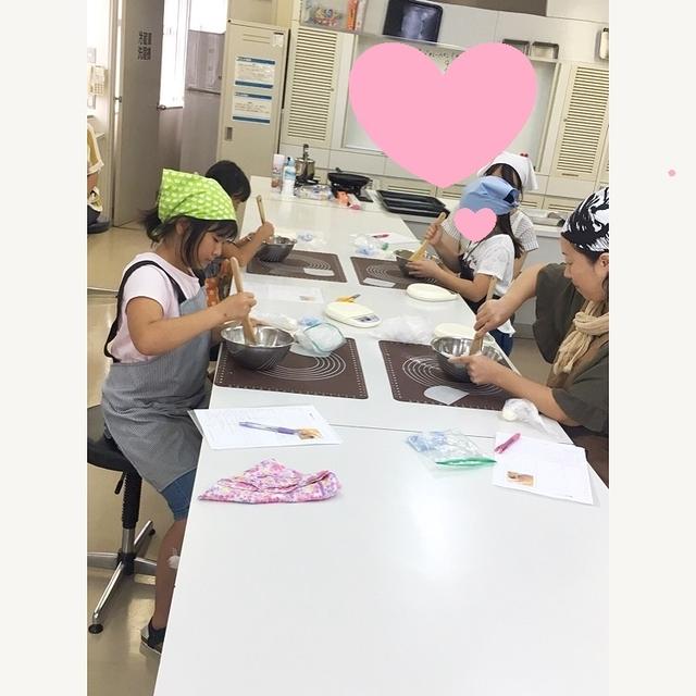 おいしくて、楽しい！！夏休みも満喫★ふわふわカレーパン作りと、カラーサンドのアレンジ講座