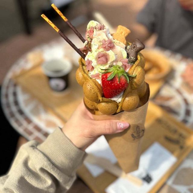 朝ウォーキングからの公園で可愛い春スイーツ