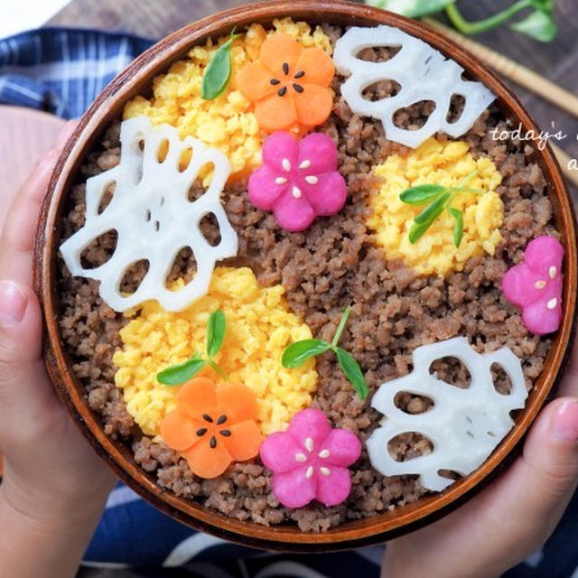 華やかそぼろ弁当♩デコしやすい細かいそぼろの作り方
