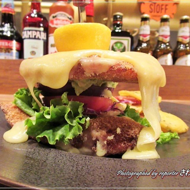 迫力の限定メニュー！田町チキンシュニッツェルタワー☆シュマッツmsb田町