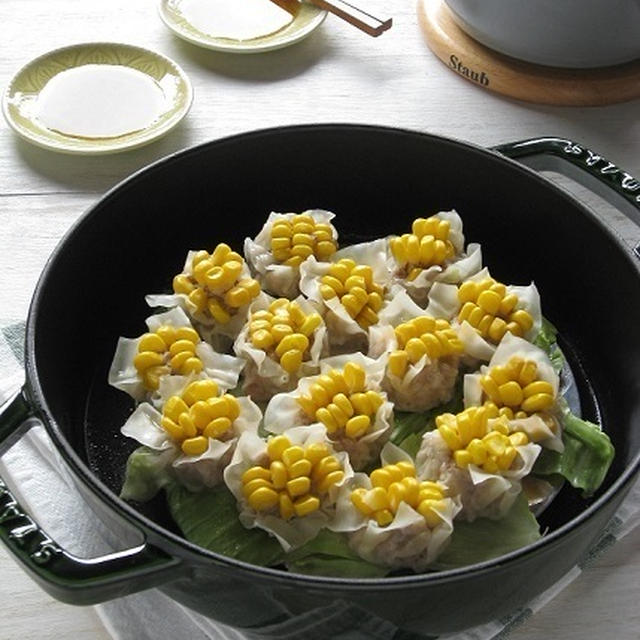 ストウブで♪ とうもろこし焼売、ゴーヤとツナのサラダ、焼き茄子など。