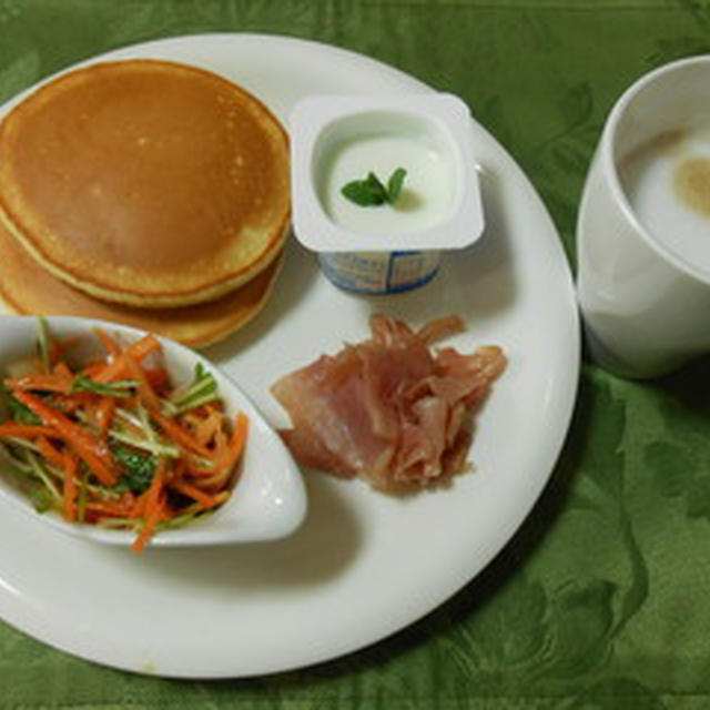 朝食は、ホットケーキです！！