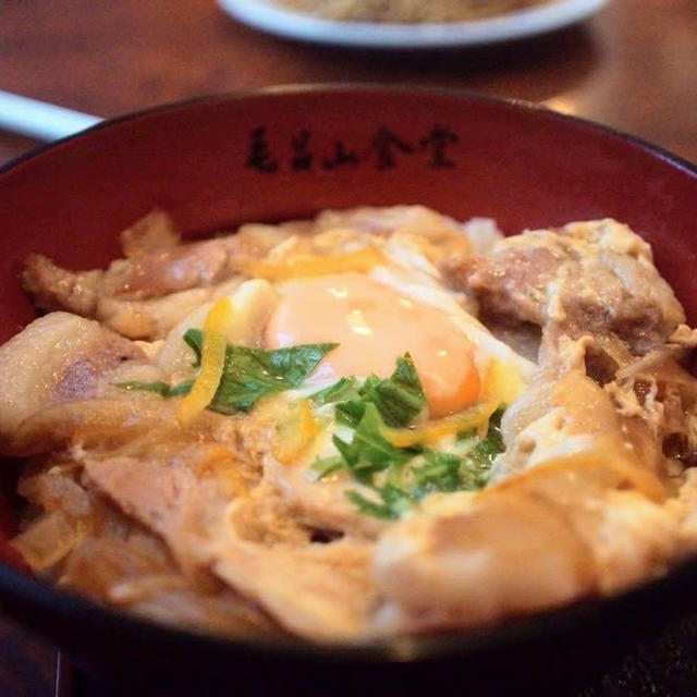 毛呂山食堂の焼きそば・豚玉毛丼・豚肉の親子丼
