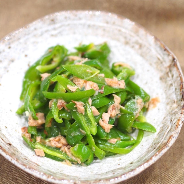 【糖質オフ：掲載のお知らせ】レンジで超簡単にできるピーマンの副菜です。