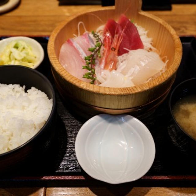 吉池の鮮魚を味わえる、吉池食堂に行ってきました【御徒町】
