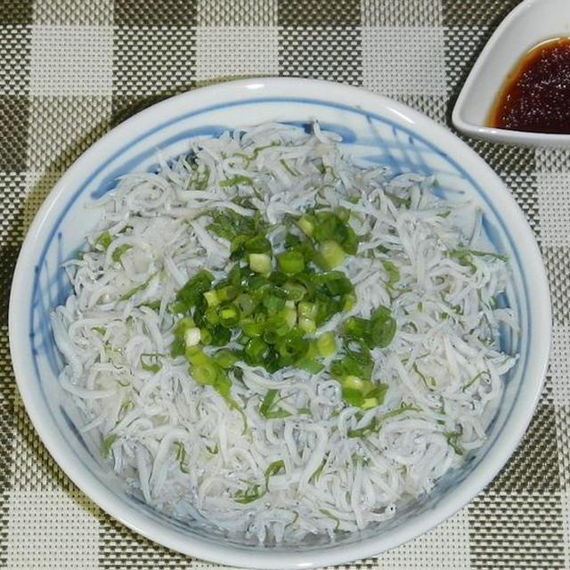 釜揚げしらす丼