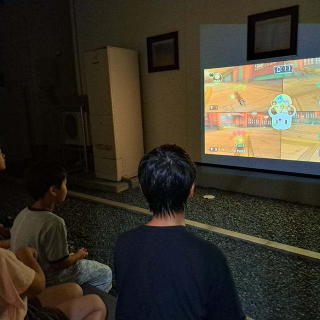 プロジェクターでマリカ大会!!