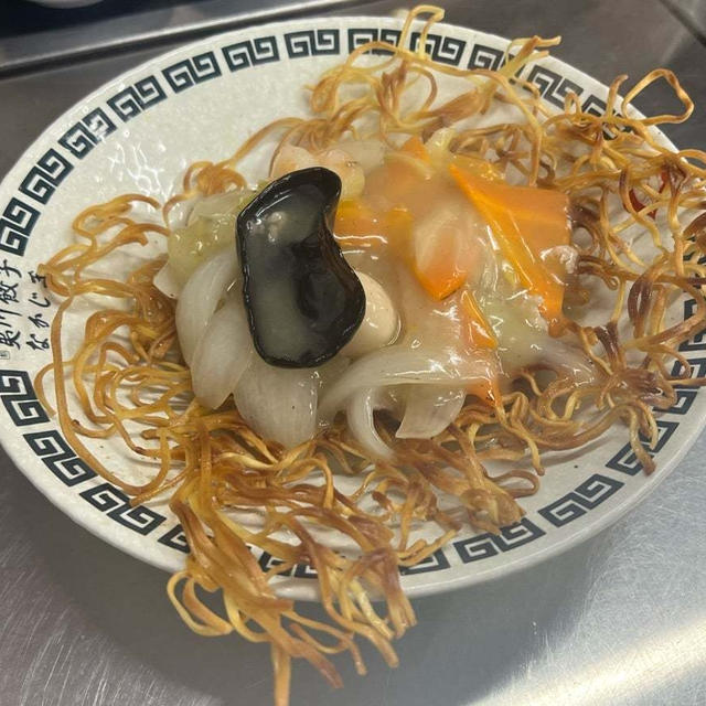餃子店のかた焼きそばにハマる！餃子はもちろん、他の料理もオススメ　京都　夷川餃子なかじま　団栗店