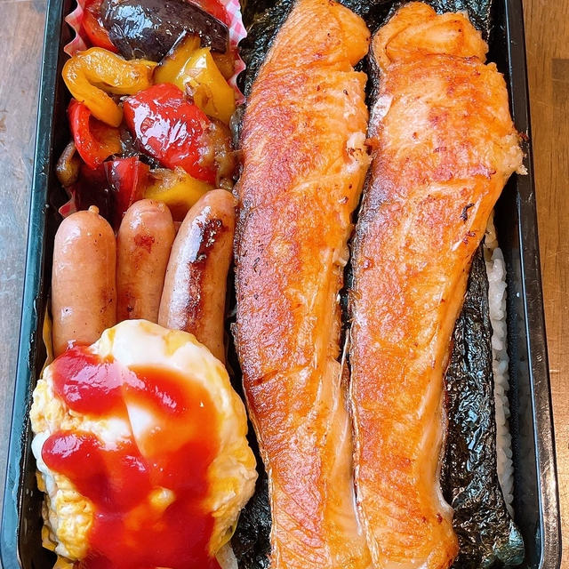 鮭のり弁当です！！