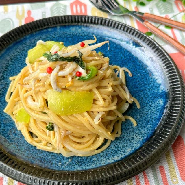 福岡名物ぺぺたまをアレンジ☆青梗菜としらすのぺぺたま焼きそば