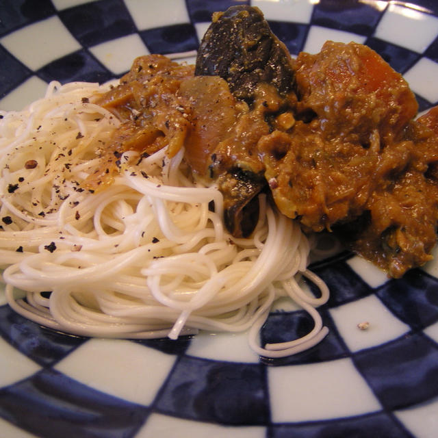 なすと鯖缶の味噌カレーそうめん