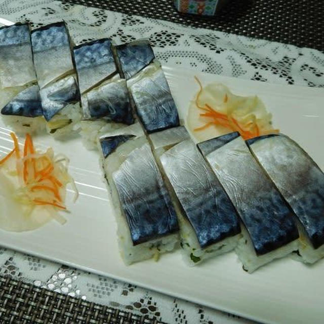 市販のしめ鯖を使った、簡単押し寿司＾０＾