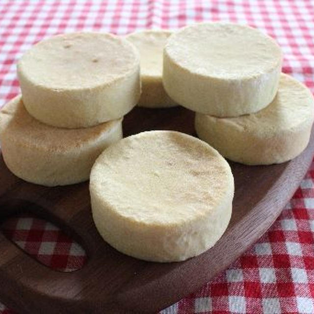 ライ麦入りイングリッシュマフィンでサンド♪