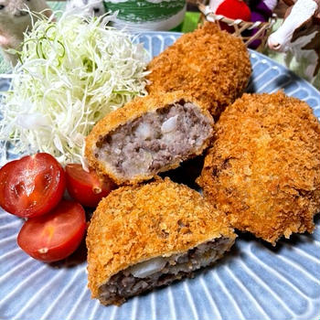 【レシピ】もう破裂しない！肉の旨味が強くて濃厚な「コロッケ」の作り方