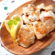 鶏むね肉のもちもちレモン炒め【連載記事更新しました】