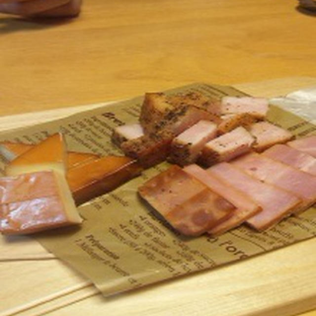 ストウブ 燻製 ブロックベーコンとチーズ By 蓮さん レシピブログ 料理ブログのレシピ満載